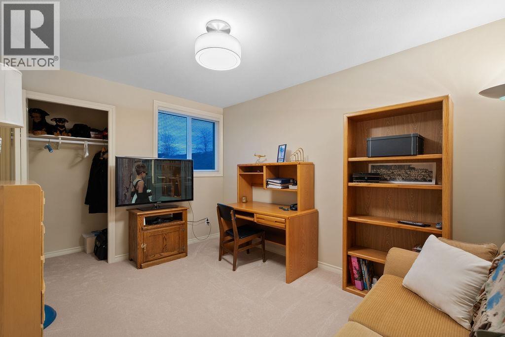 Listing Picture 25 of 36 : 12300 BUCHANAN STREET, Richmond / 烈治文 - 魯藝地產 Yvonne Lu Group - MLS Medallion Club Member