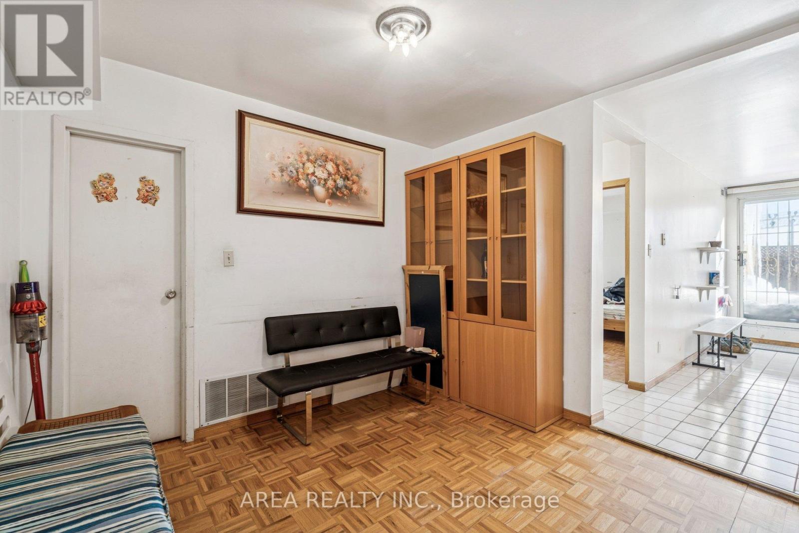 839-841 Gerrard Street E, Toronto, Ontario  M4M 1Y8 - Photo 32 - E12777484