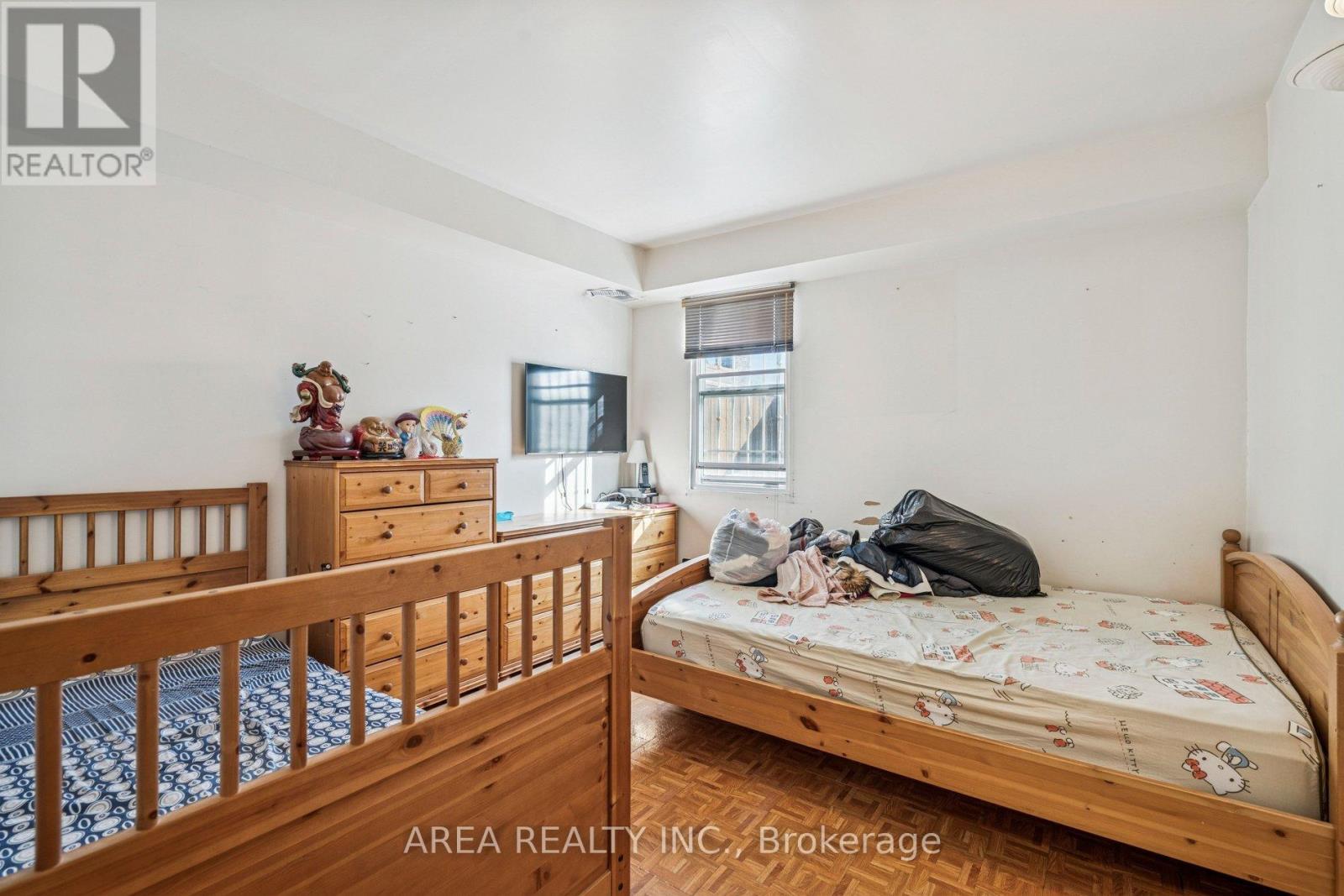 839-841 Gerrard Street E, Toronto, Ontario  M4M 1Y8 - Photo 37 - E12777484