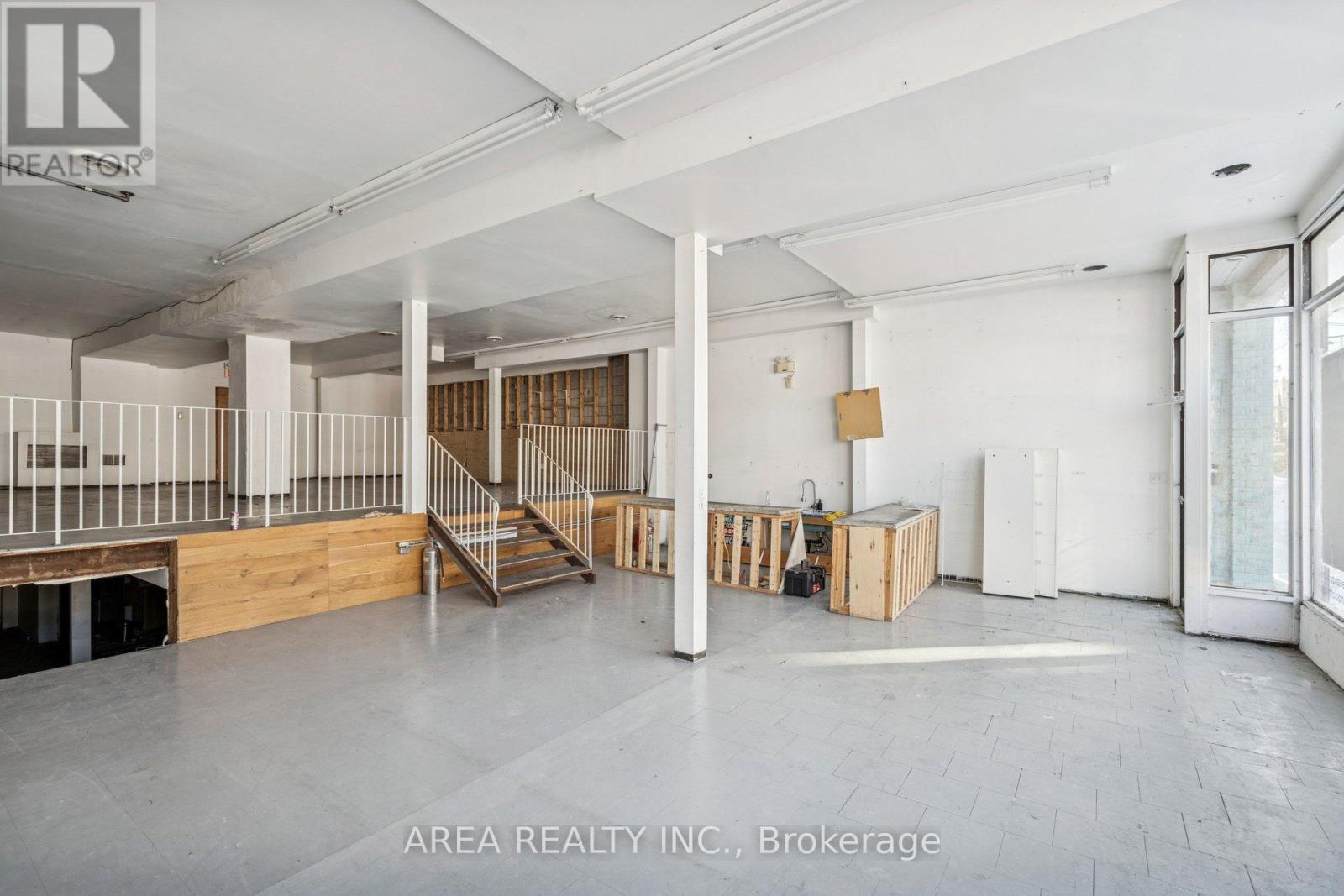 839-841 Gerrard Street E, Toronto, Ontario  M4M 1Y8 - Photo 4 - E12777484