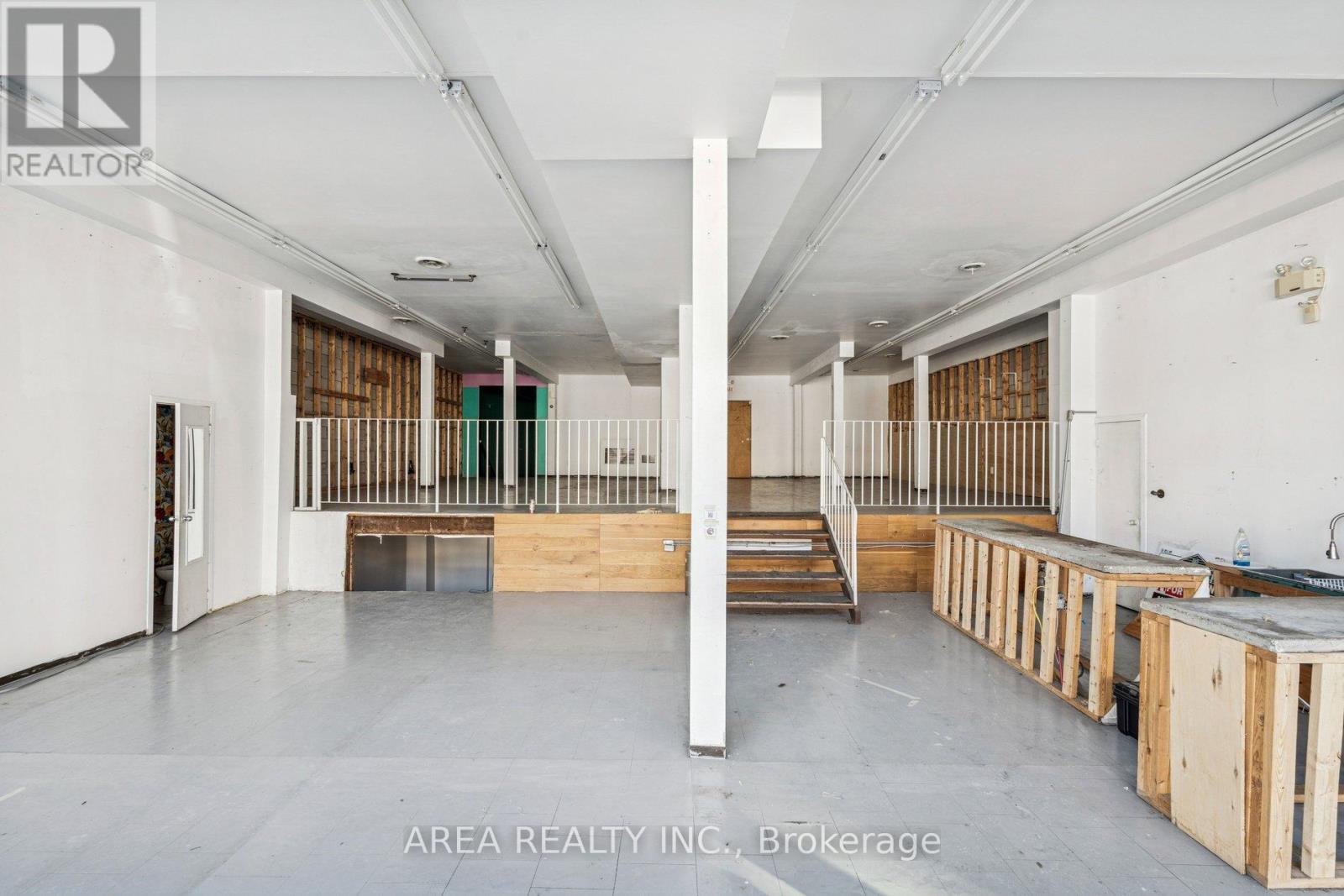 839-841 Gerrard Street E, Toronto, Ontario  M4M 1Y8 - Photo 5 - E12777484