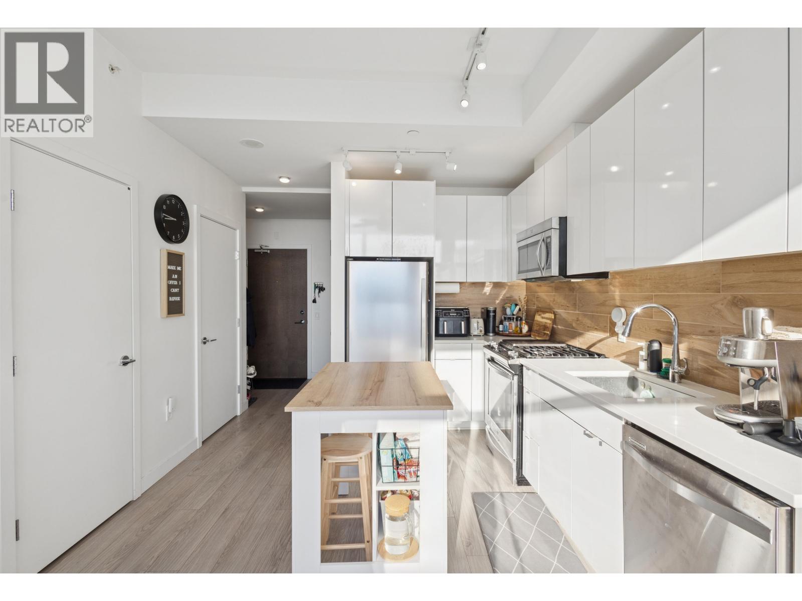 208 200 Nelson's Crescent, New Westminster, British Columbia  V3L 0H4 - Photo 5 - R3088625