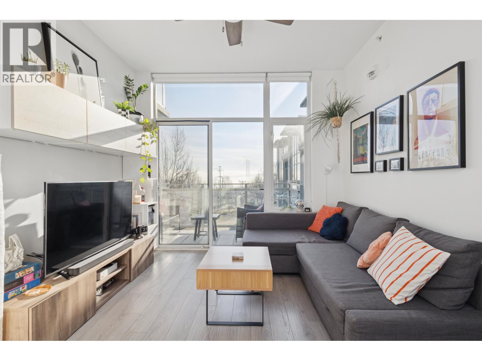 208 200 Nelson's Crescent, New Westminster, British Columbia  V3L 0H4 - Photo 8 - R3088625