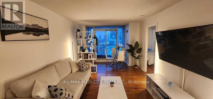 1606 - 16 Yonge Street, Toronto, Ontario  M5E 2A1 - Photo 3 - C12777482