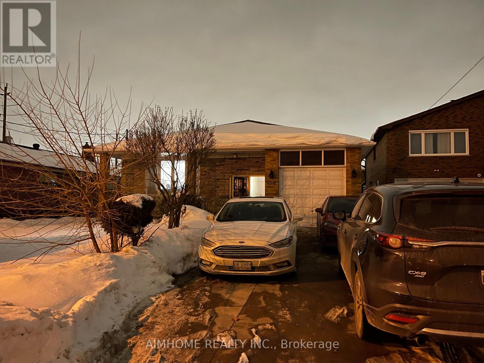 170 Gracefield Avenue, Toronto, Ontario  M6L 1L5 - Photo 2 - W12777470