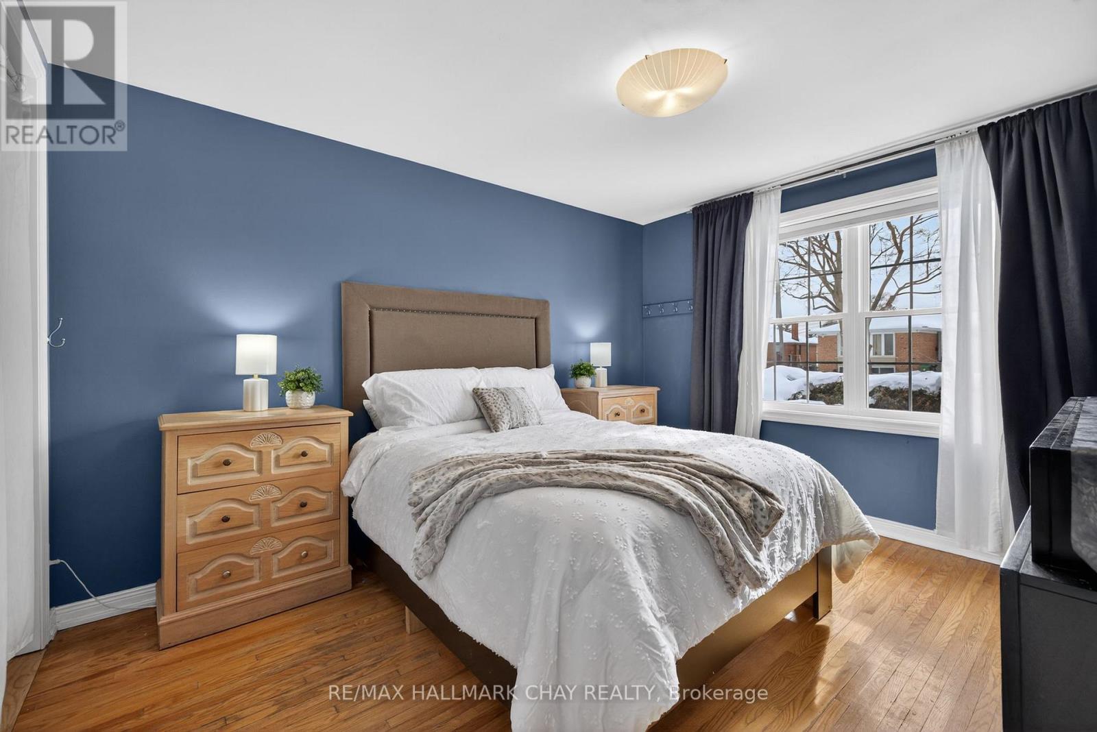 8 Ladywood Drive, Toronto, Ontario  M9V 1K9 - Photo 14 - W12777492