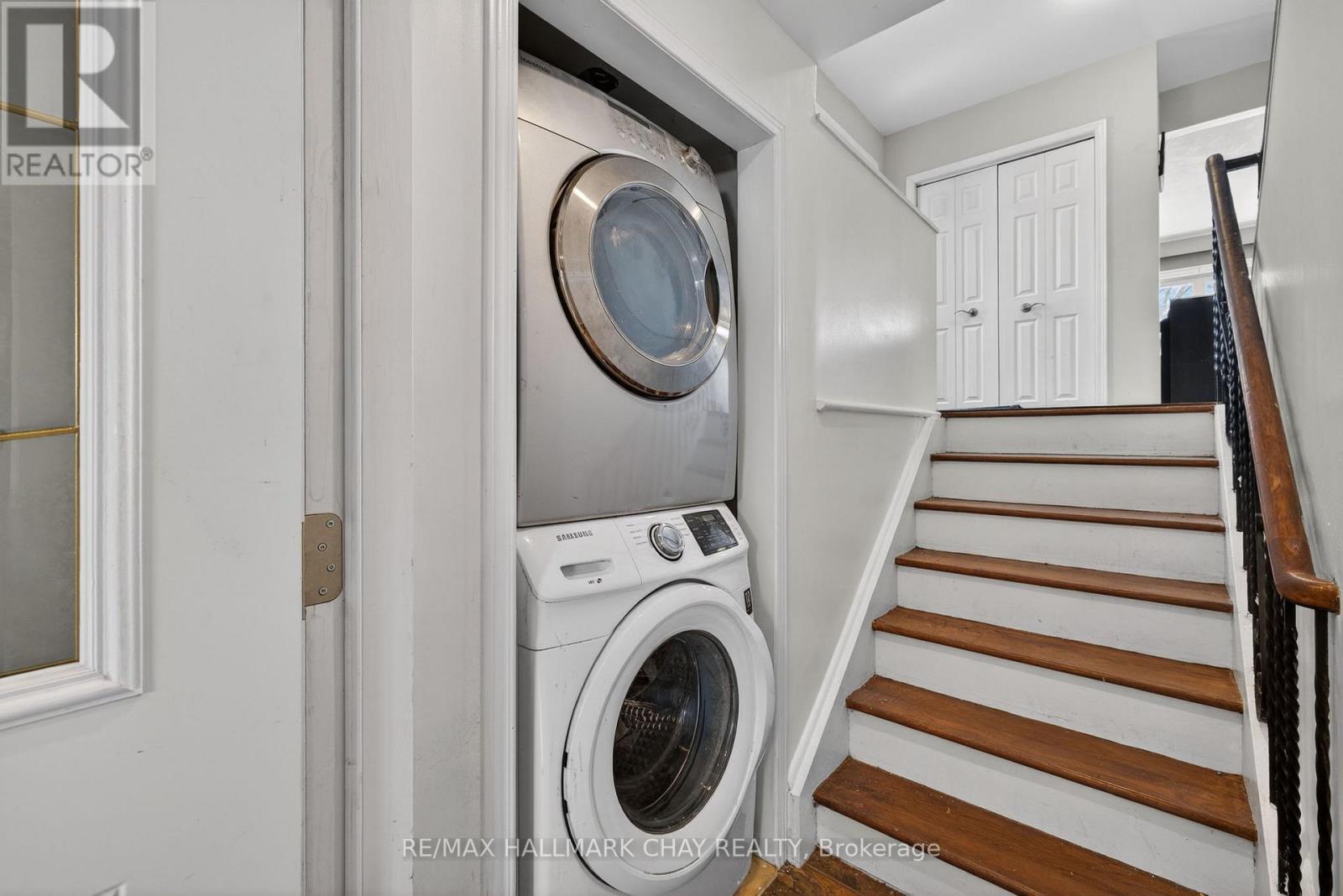 8 Ladywood Drive, Toronto, Ontario  M9V 1K9 - Photo 23 - W12777492