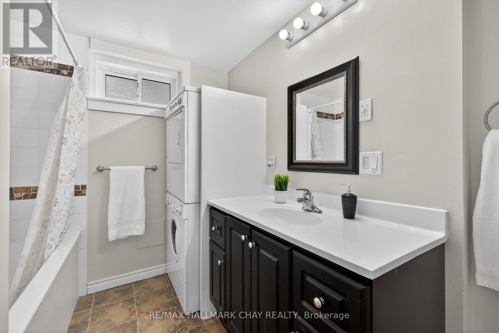 8 Ladywood Drive, Toronto, Ontario  M9V 1K9 - Photo 30 - W12777492