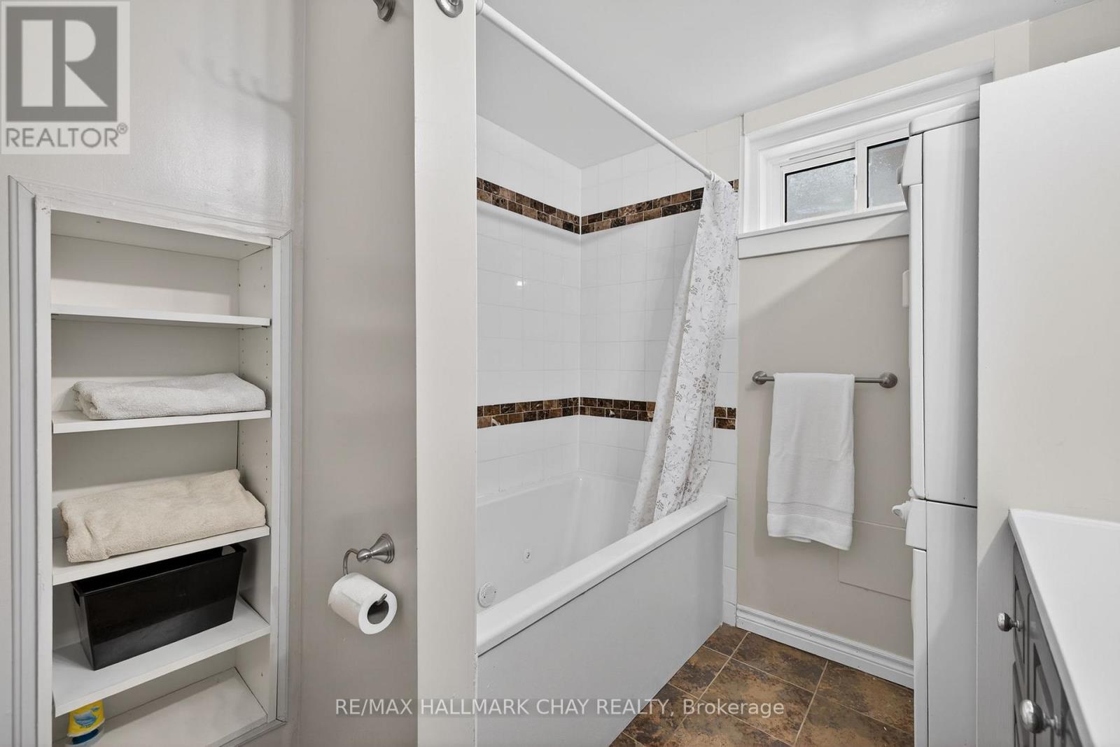 8 Ladywood Drive, Toronto, Ontario  M9V 1K9 - Photo 31 - W12777492