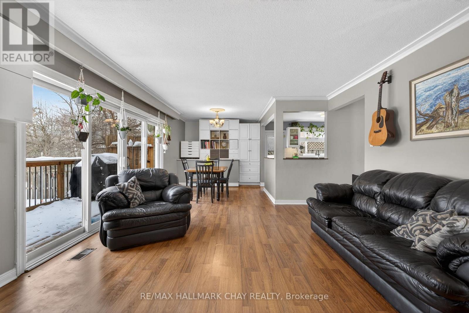 8 Ladywood Drive, Toronto, Ontario  M9V 1K9 - Photo 9 - W12777492