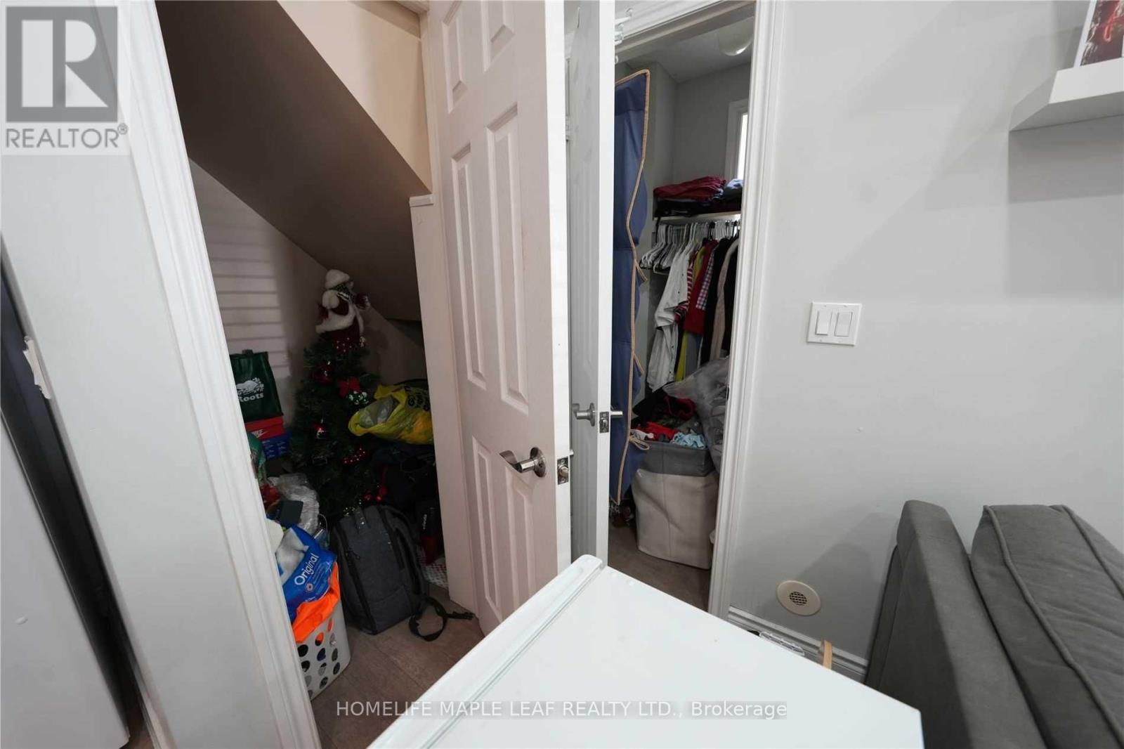2 - 38 Gibson Avenue, Toronto, Ontario  M9N 0A5 - Photo 10 - W12777502