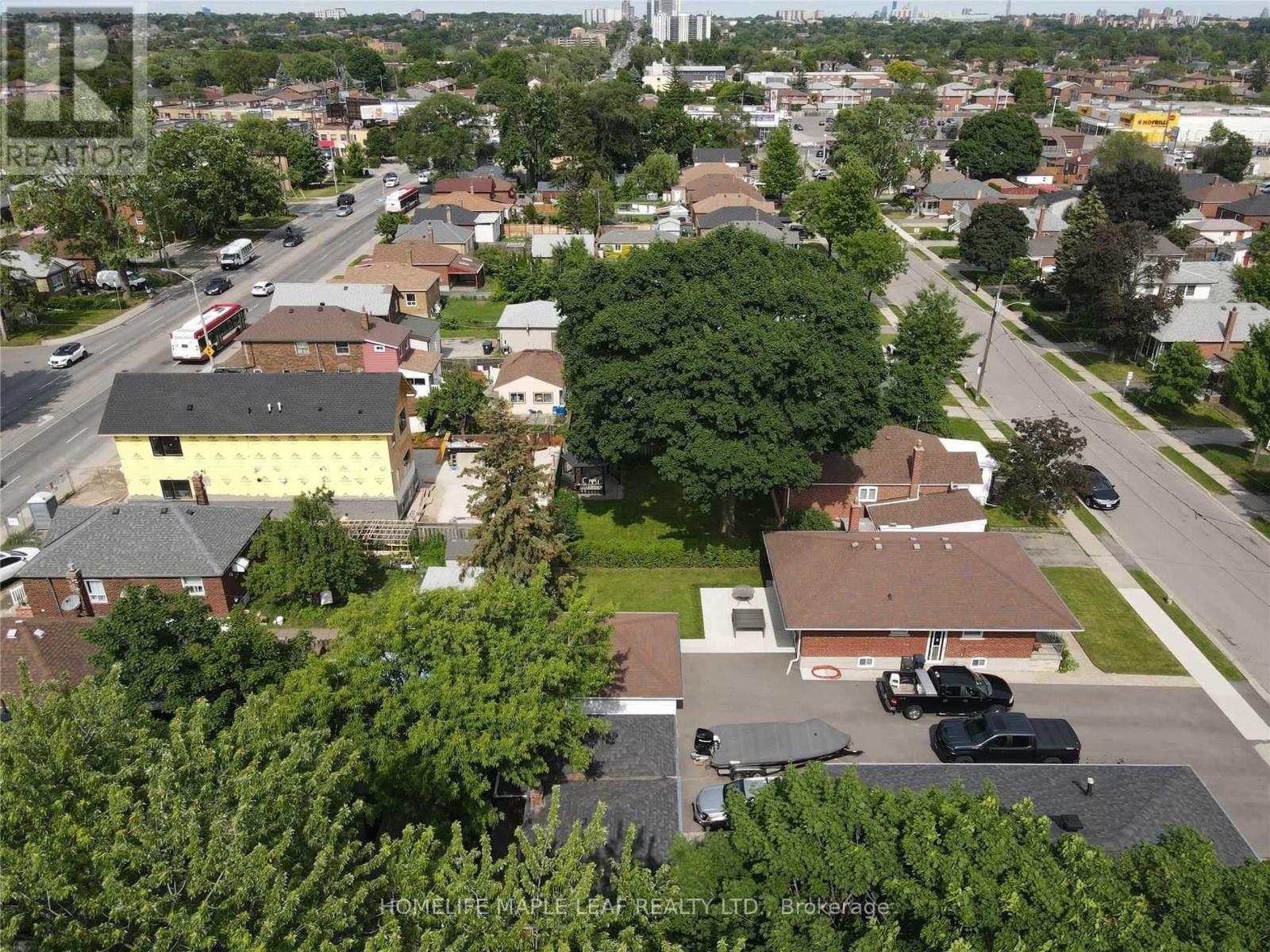 2 - 38 Gibson Avenue, Toronto, Ontario  M9N 0A5 - Photo 12 - W12777502