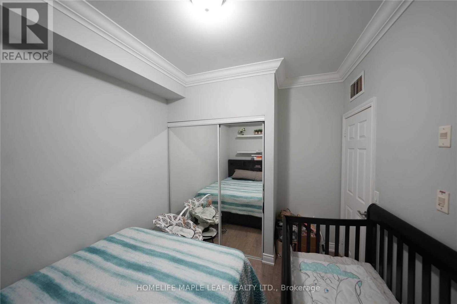 2 - 38 Gibson Avenue, Toronto, Ontario  M9N 0A5 - Photo 5 - W12777502