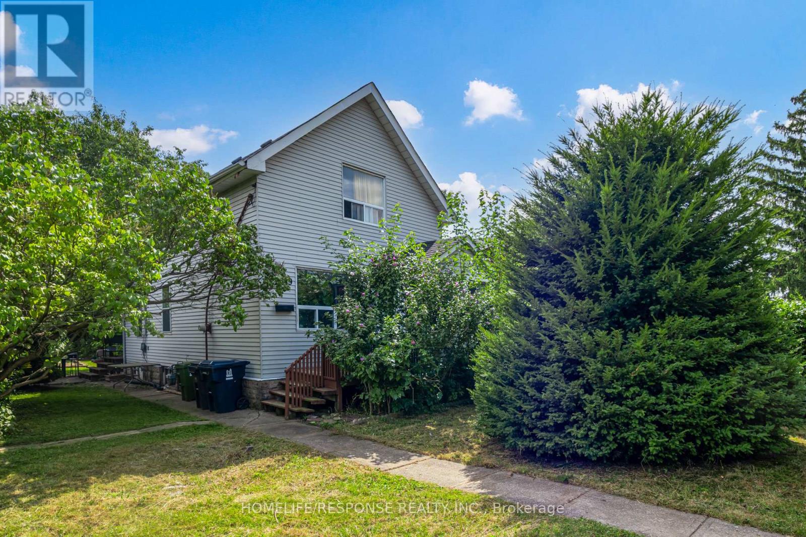 139 HAY AVENUE, Toronto, Ontario