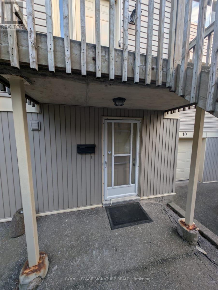 9 - 30 Green Valley Drive, Kitchener, Ontario  N2P 1G8 - Photo 2 - X12777486