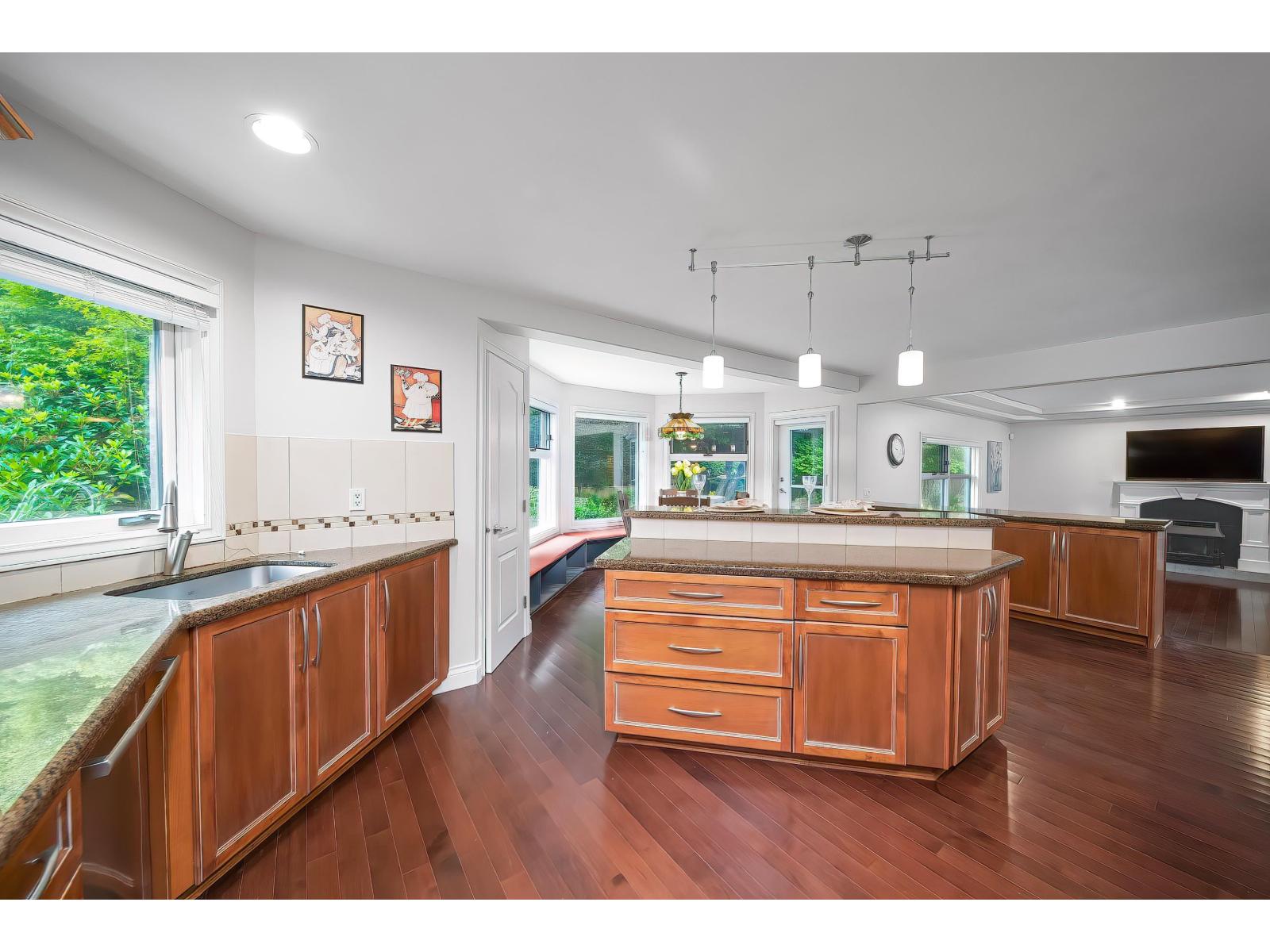 2099 132a Street, Surrey, British Columbia  V4A 9K2 - Photo 14 - R3088712