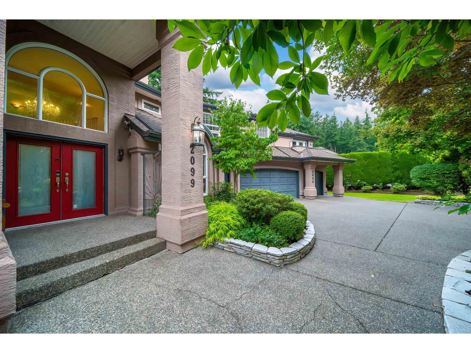 2099 132a Street, Surrey, British Columbia  V4A 9K2 - Photo 2 - R3088712