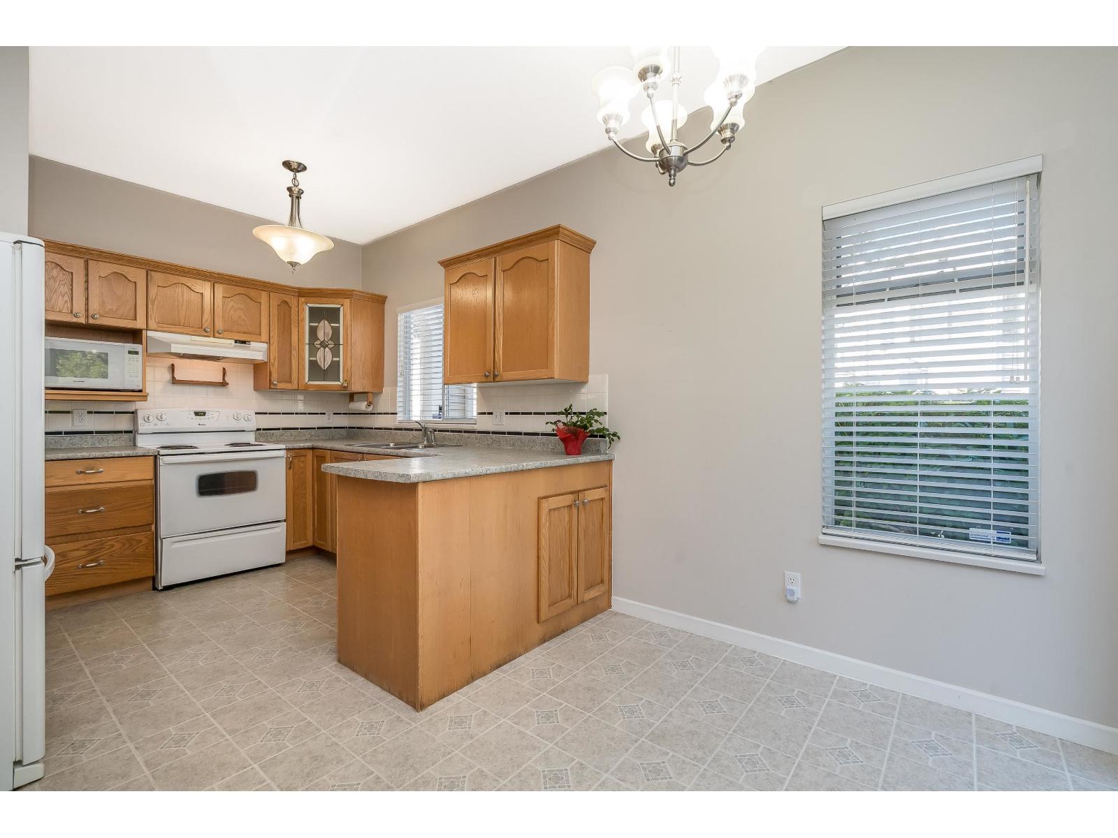 115 9072 Fleetwood Way, Surrey, British Columbia  V3R 0M6 - Photo 17 - R3088357