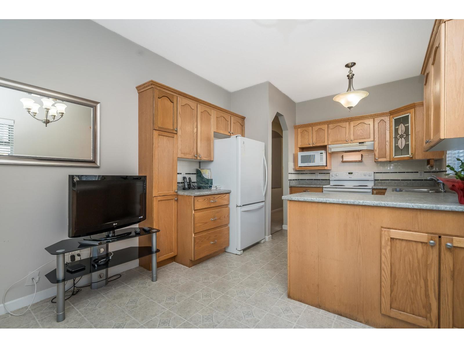 115 9072 Fleetwood Way, Surrey, British Columbia  V3R 0M6 - Photo 18 - R3088357