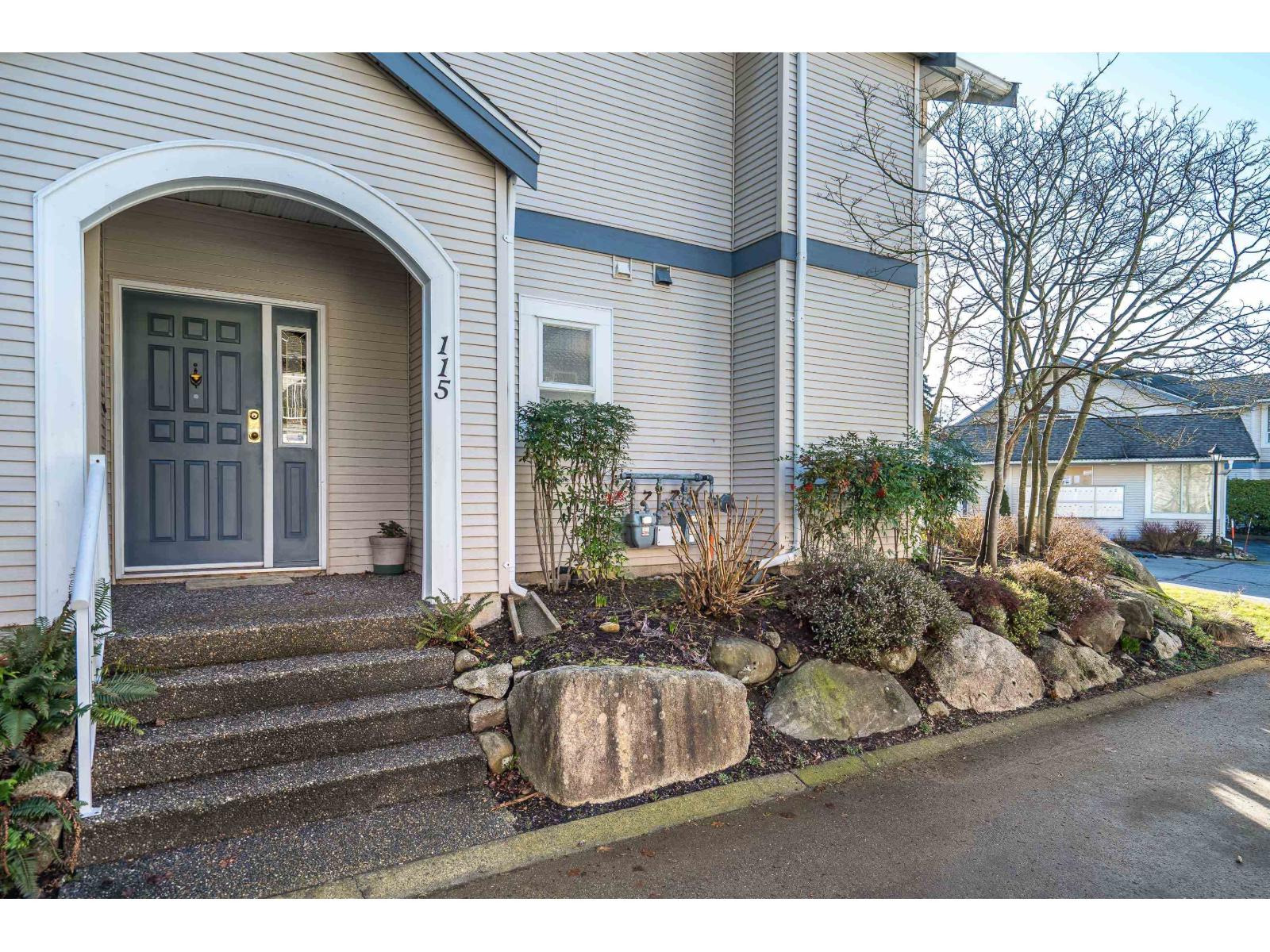 115 9072 Fleetwood Way, Surrey, British Columbia  V3R 0M6 - Photo 4 - R3088357