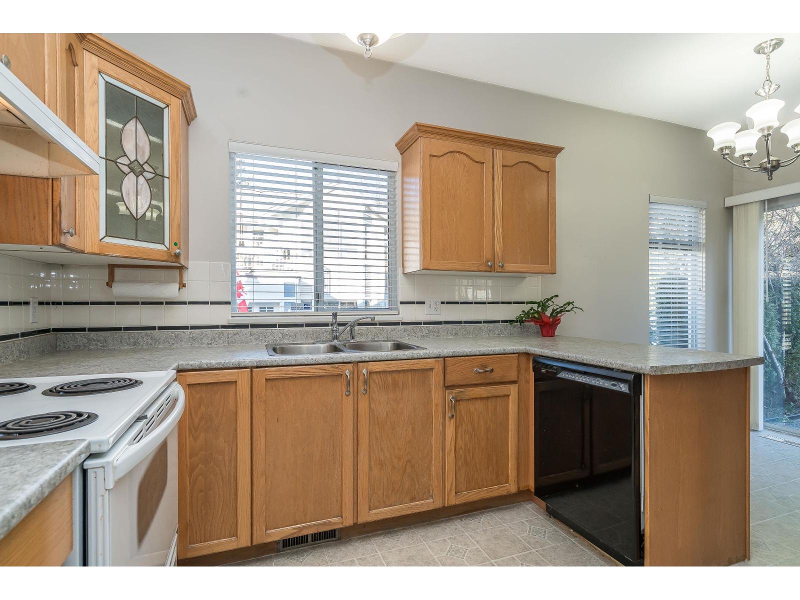 115 9072 Fleetwood Way, Surrey, British Columbia  V3R 0M6 - Photo 15 - R3088357