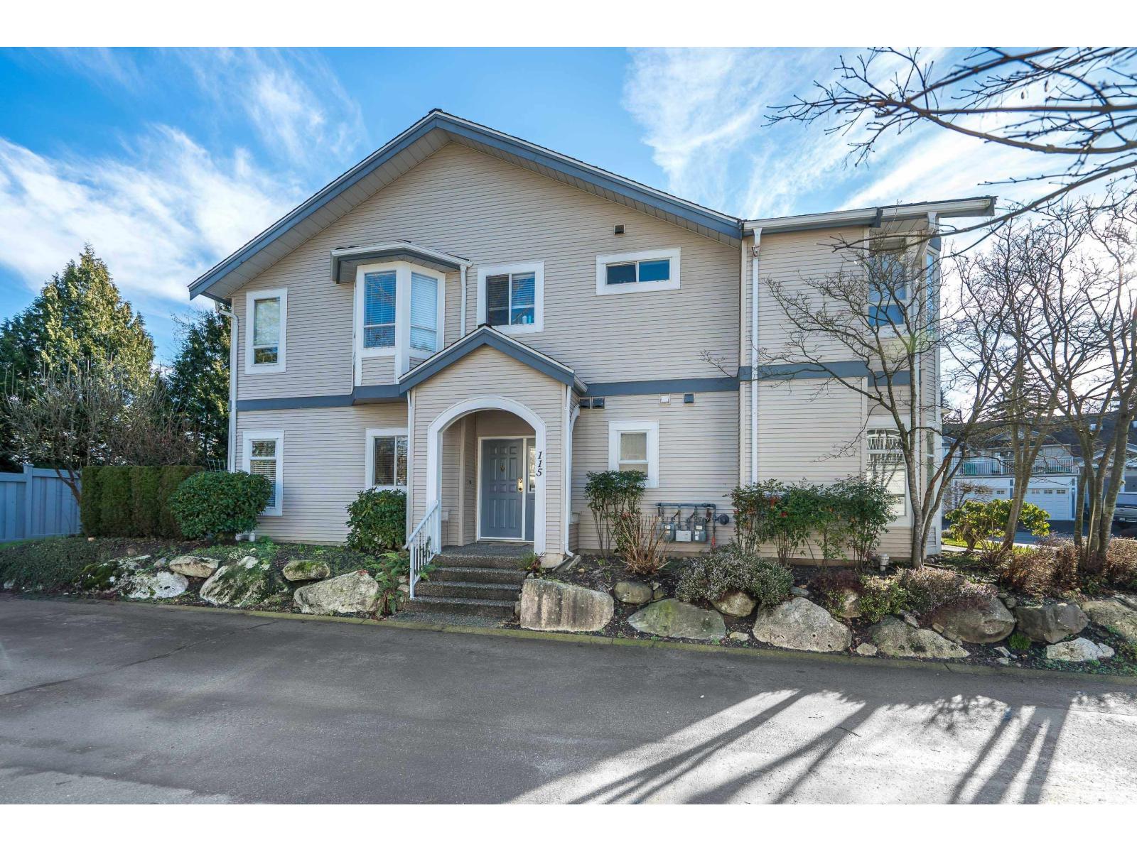 115 9072 Fleetwood Way, Surrey, British Columbia  V3R 0M6 - Photo 2 - R3088357