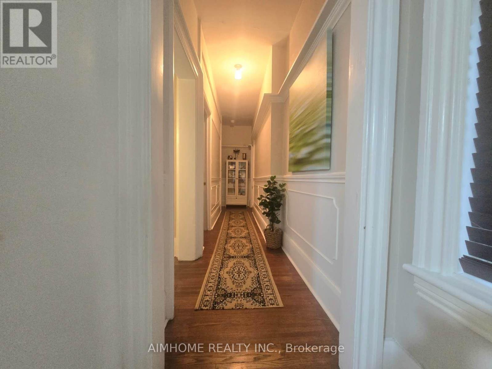 431 Burlington Avenue, Burlington, Ontario  L7S 1R3 - Photo 4 - W12777004