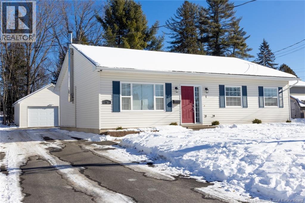 <h3>$439,900</h3><p>1 Birch Crescent, Fredericton, New Brunswick</p>