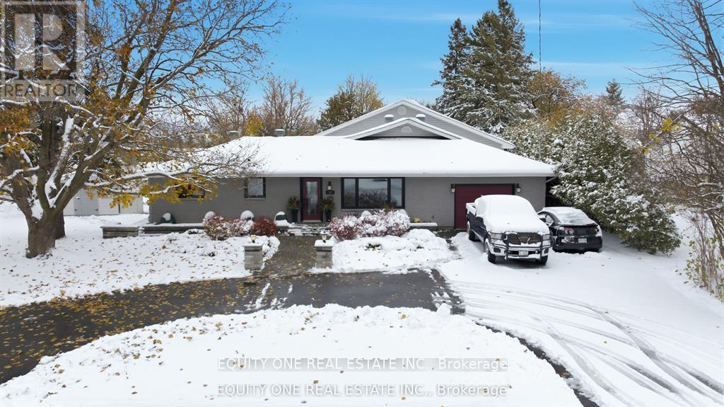 17 SAVAGE DRIVE, Ottawa, Ontario