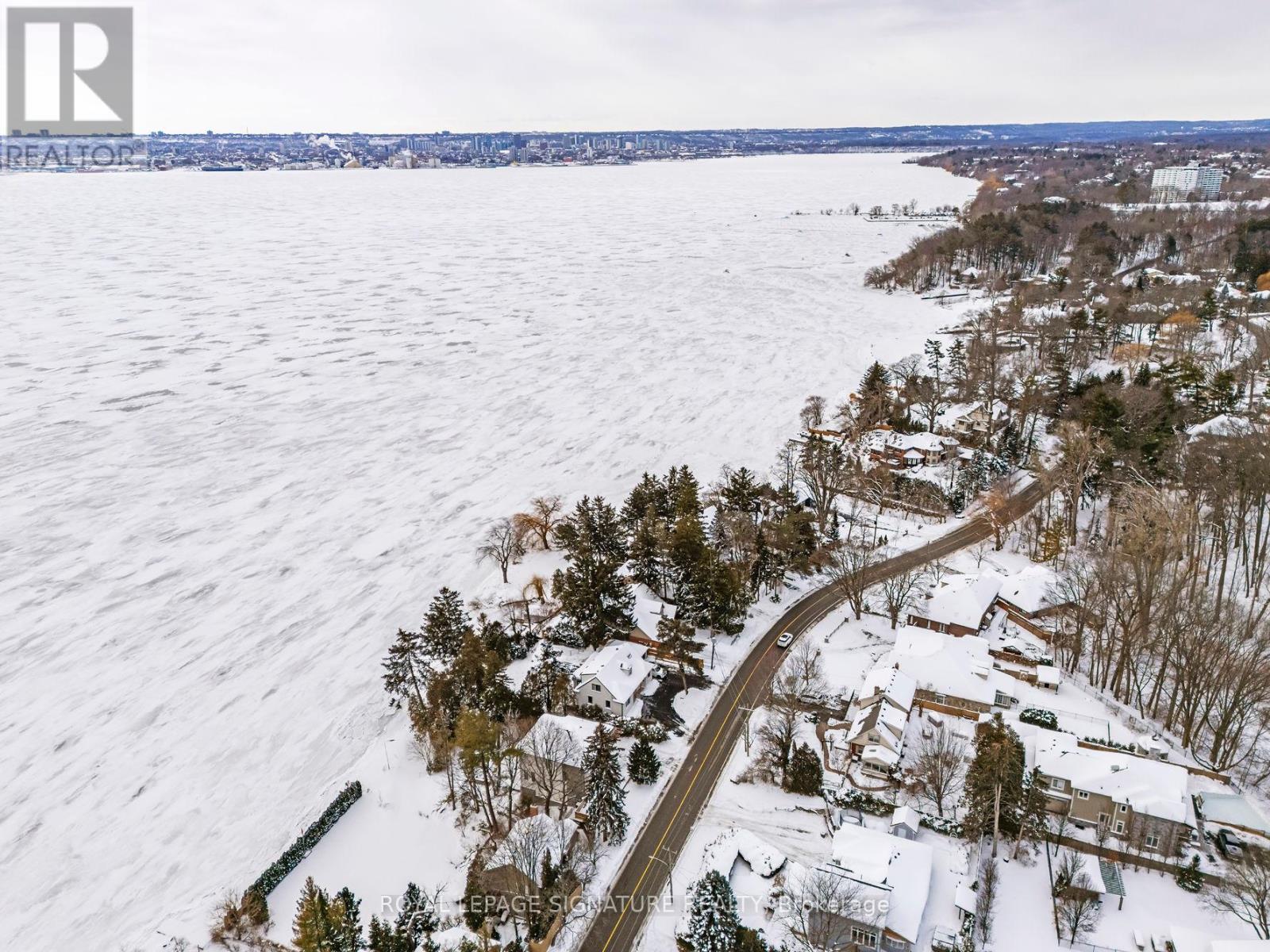 290 North Shore Boulevard E, Burlington, Ontario  L7T 1W9 - Photo 45 - W12776018