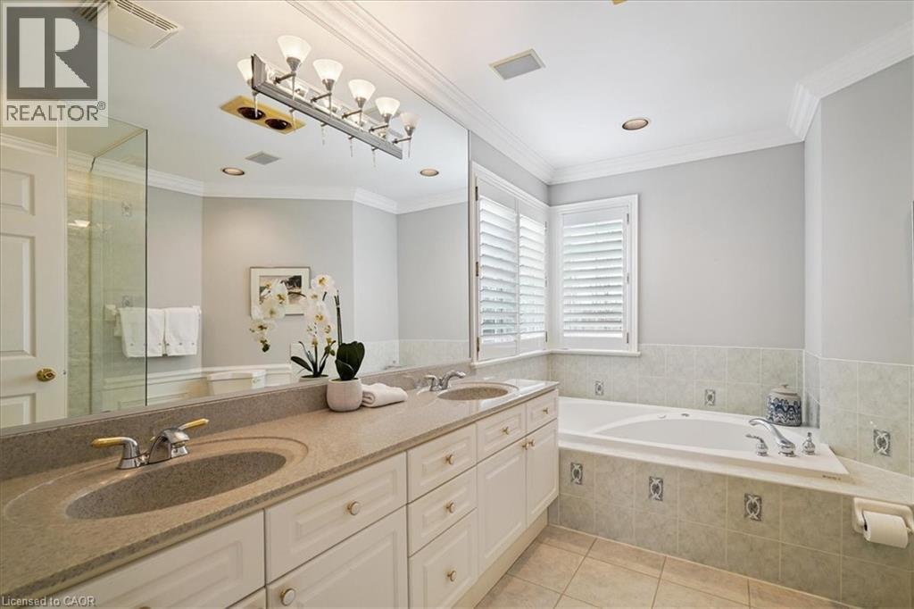 2303 Hill Ridge Court Unit# 16, Oakville, Ontario  L6M 3N3 - Photo 18 - 40803975