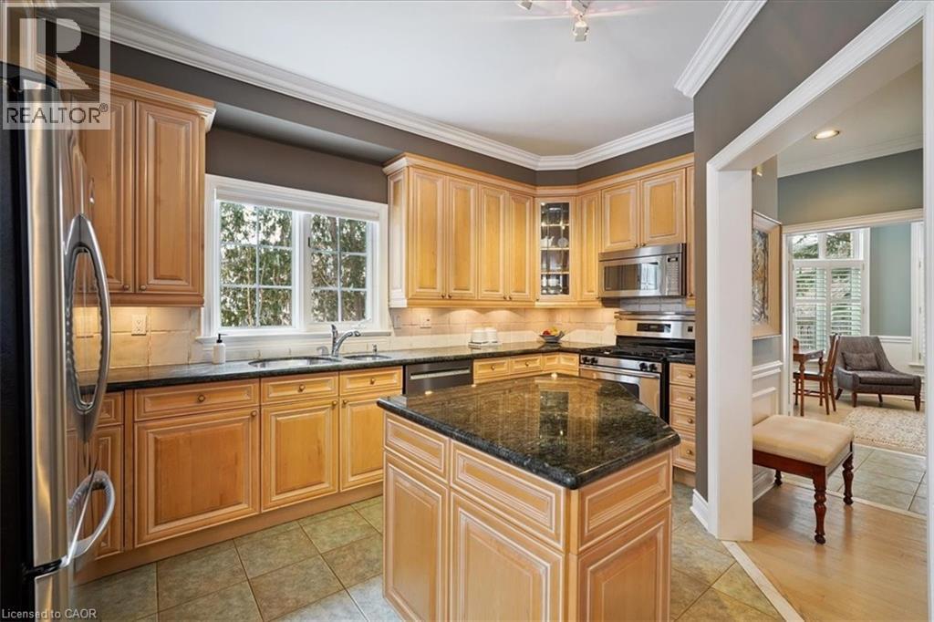 2303 Hill Ridge Court Unit# 16, Oakville, Ontario  L6M 3N3 - Photo 6 - 40803975