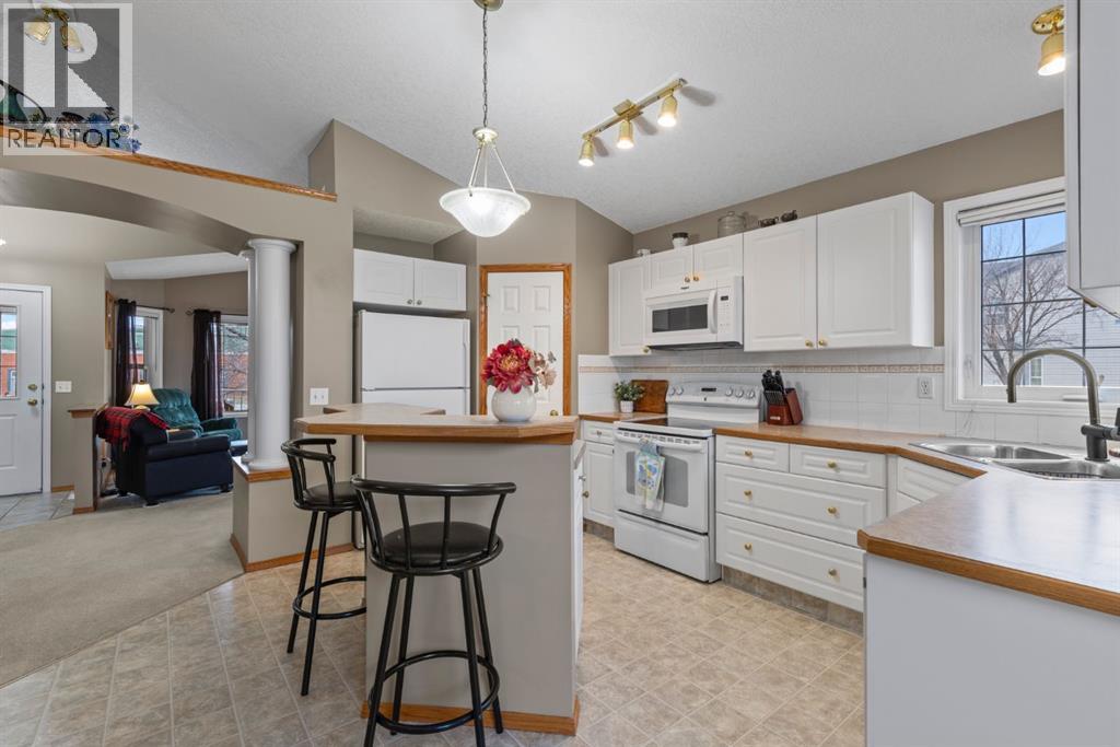 161 West Lakeview Drive, Chestermere, Alberta  T1X 1H7 - Photo 17 - A2283649