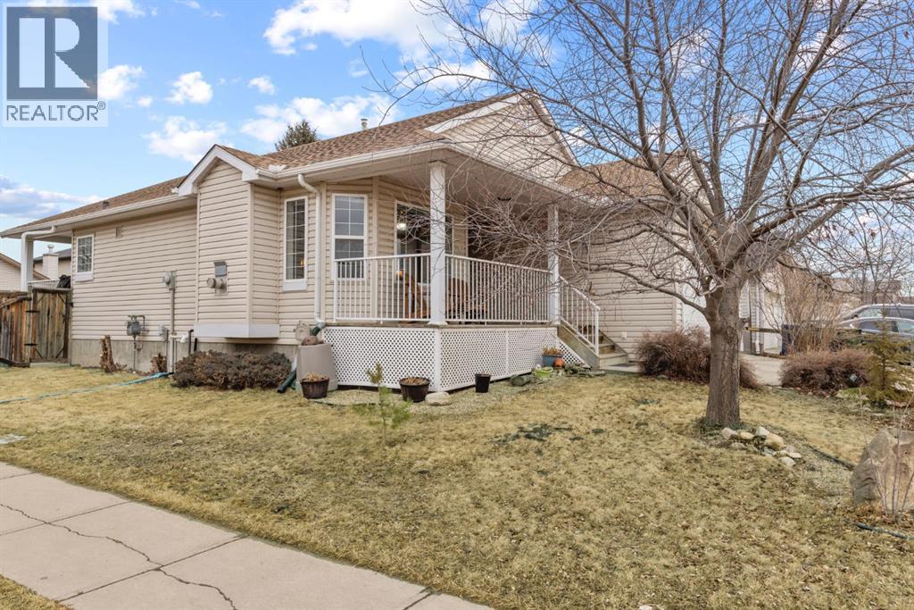 161 West Lakeview Drive, Chestermere, Alberta  T1X 1H7 - Photo 2 - A2283649