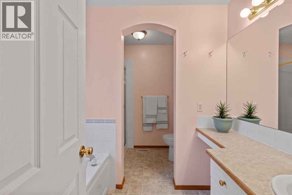 161 West Lakeview Drive, Chestermere, Alberta  T1X 1H7 - Photo 23 - A2283649