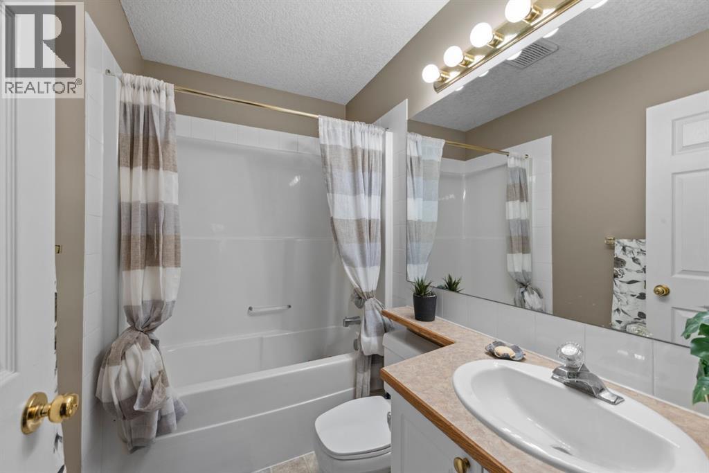 161 West Lakeview Drive, Chestermere, Alberta  T1X 1H7 - Photo 33 - A2283649