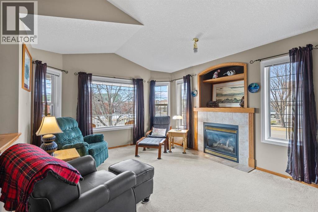 161 West Lakeview Drive, Chestermere, Alberta  T1X 1H7 - Photo 7 - A2283649