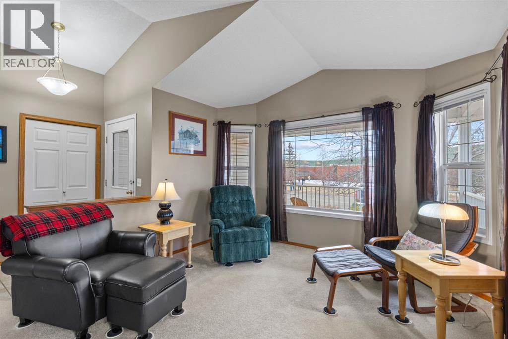 161 West Lakeview Drive, Chestermere, Alberta  T1X 1H7 - Photo 9 - A2283649