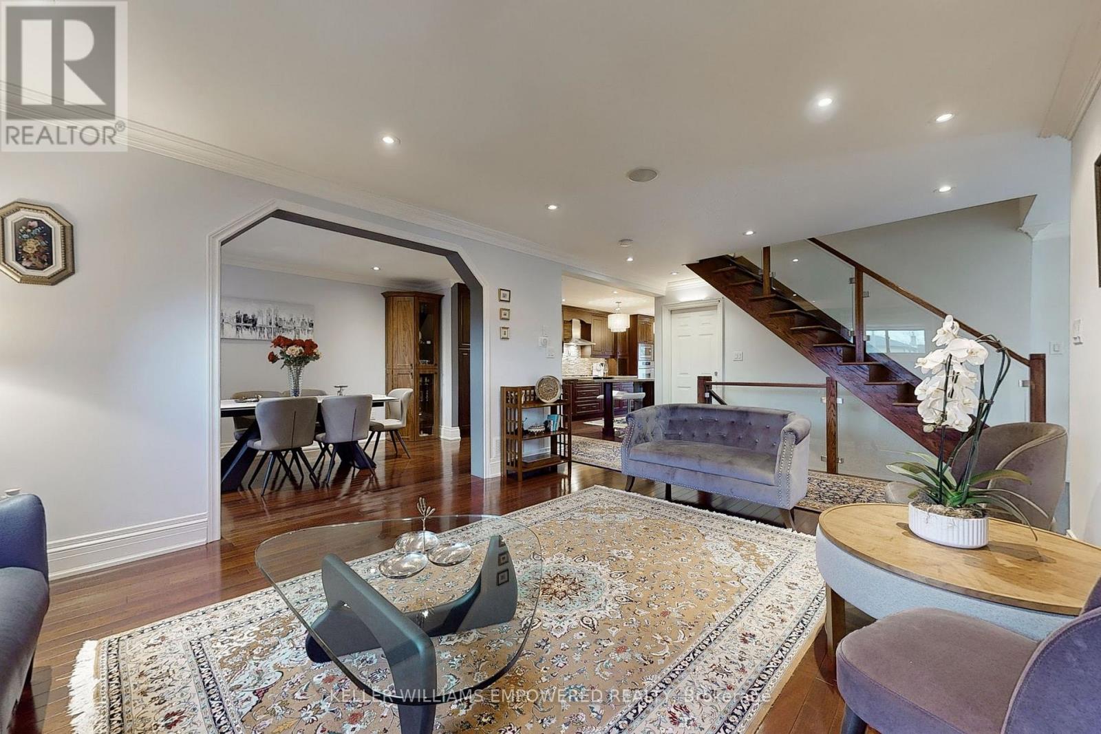 239 Pineway Blvd Boulevard, Toronto, Ontario  M2H 1B5 - Photo 3 - C12777564