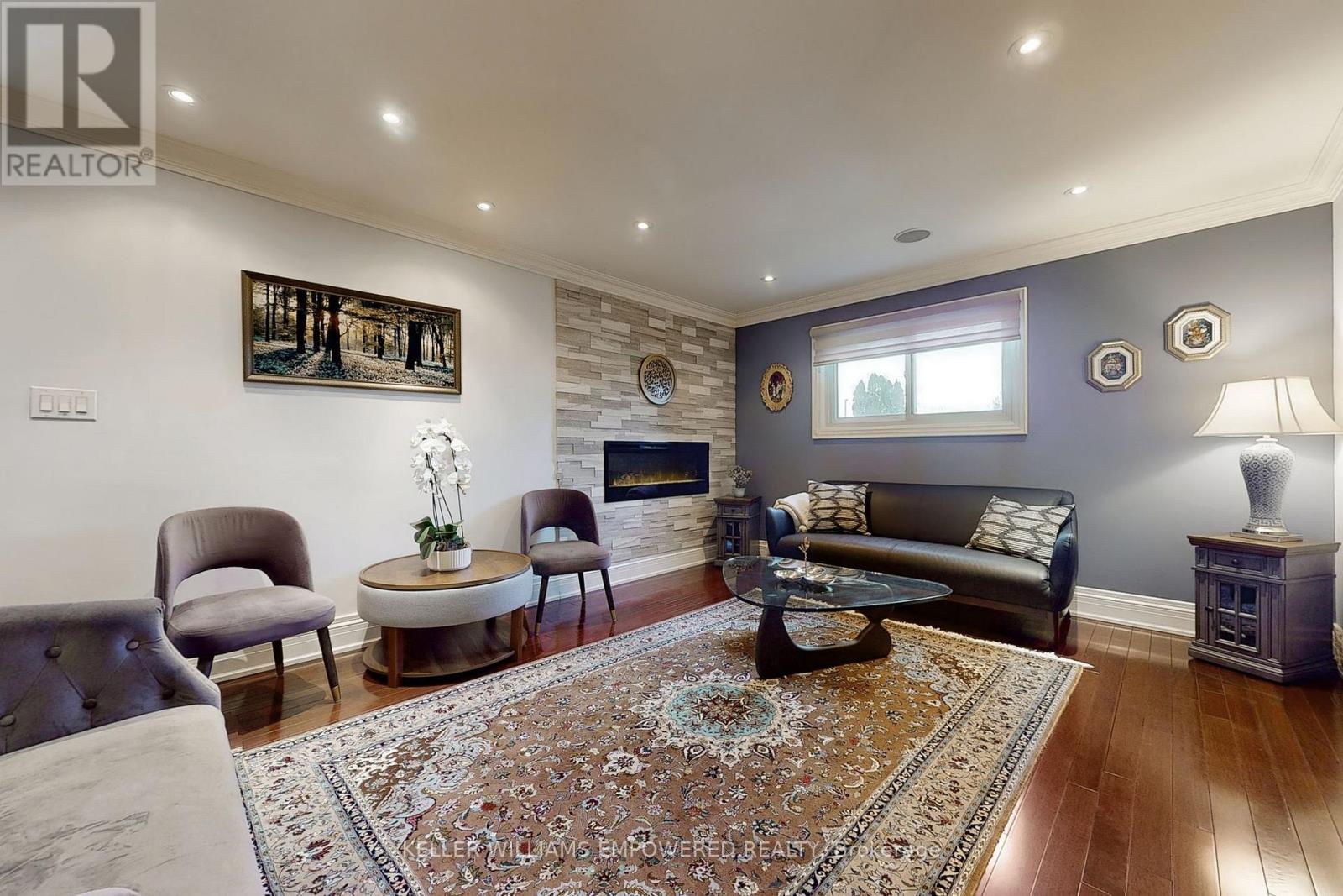 239 Pineway Blvd Boulevard, Toronto, Ontario  M2H 1B5 - Photo 4 - C12777564