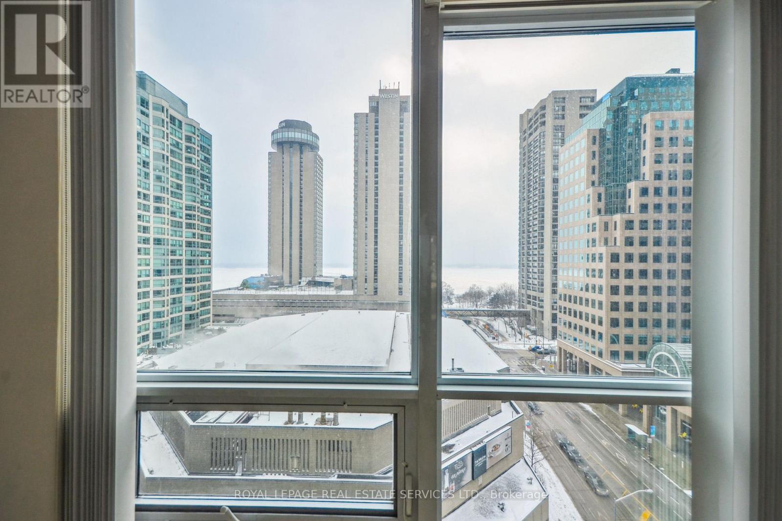 1111 - 33 Bay Street, Toronto, Ontario  M5J 2Z3 - Photo 13 - C12777576