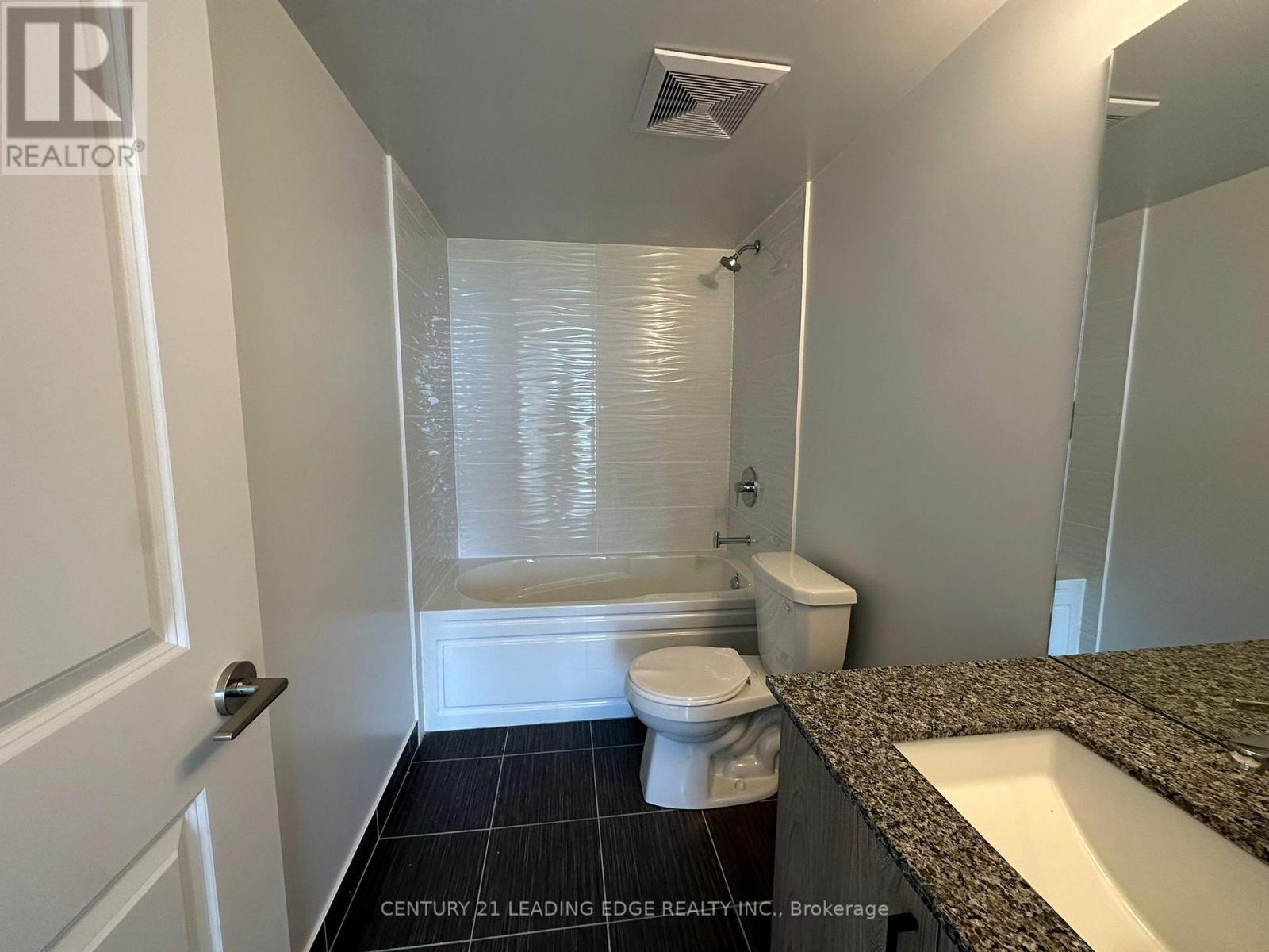 1703 - 20 Meadowglen Place, Toronto, Ontario  M1G 0A9 - Photo 2 - E12777602