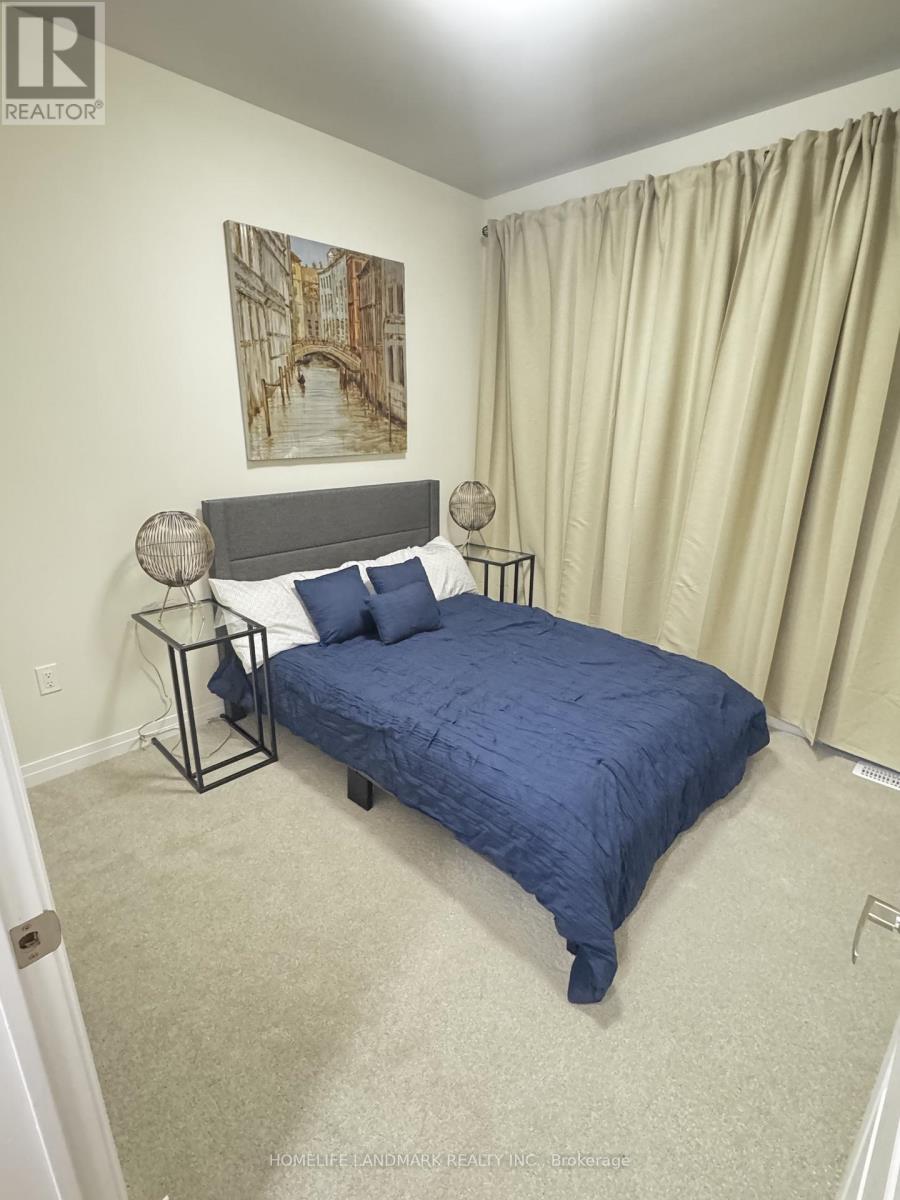 64 Millman Lane, Richmond Hill, Ontario  L4E 3R9 - Photo 5 - N12777568