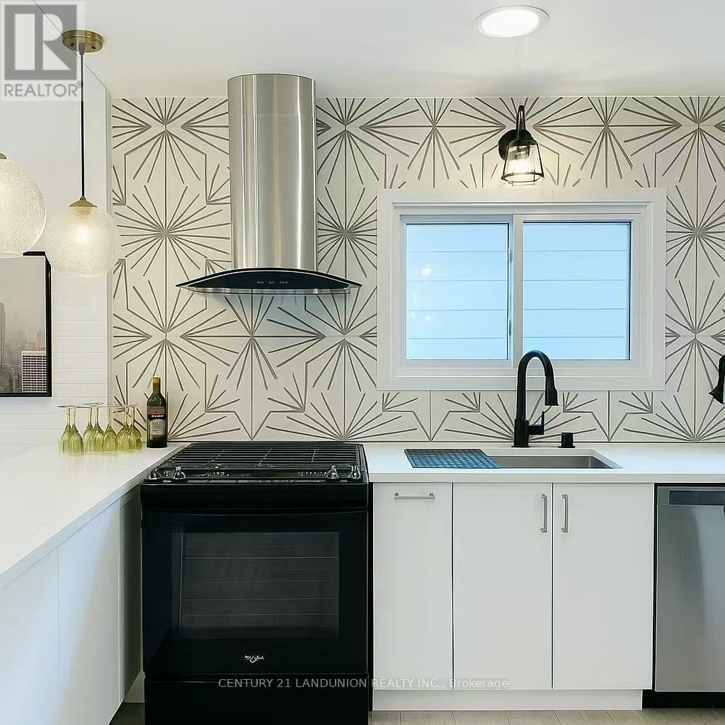 188 Olde Bayview Avenue, Richmond Hill, Ontario  L4E 3C9 - Photo 12 - N12777594