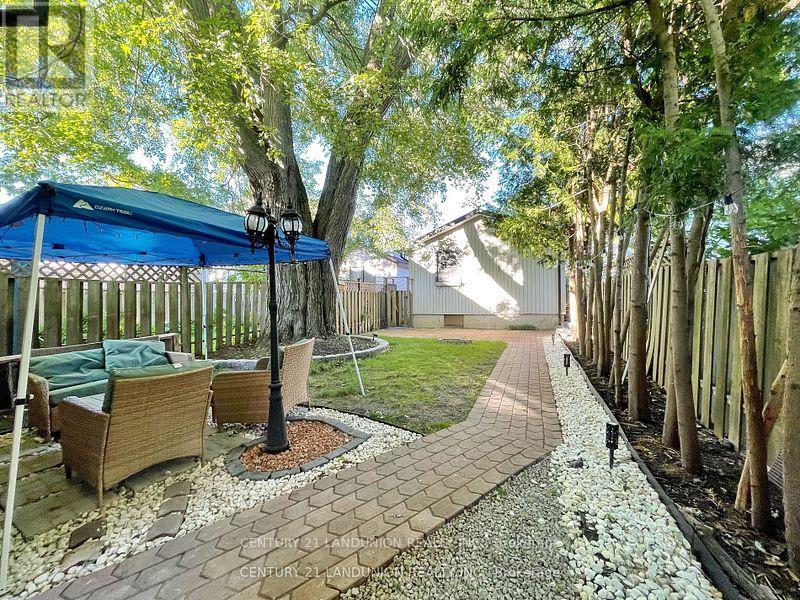 188 Olde Bayview Avenue, Richmond Hill, Ontario  L4E 3C9 - Photo 24 - N12777594