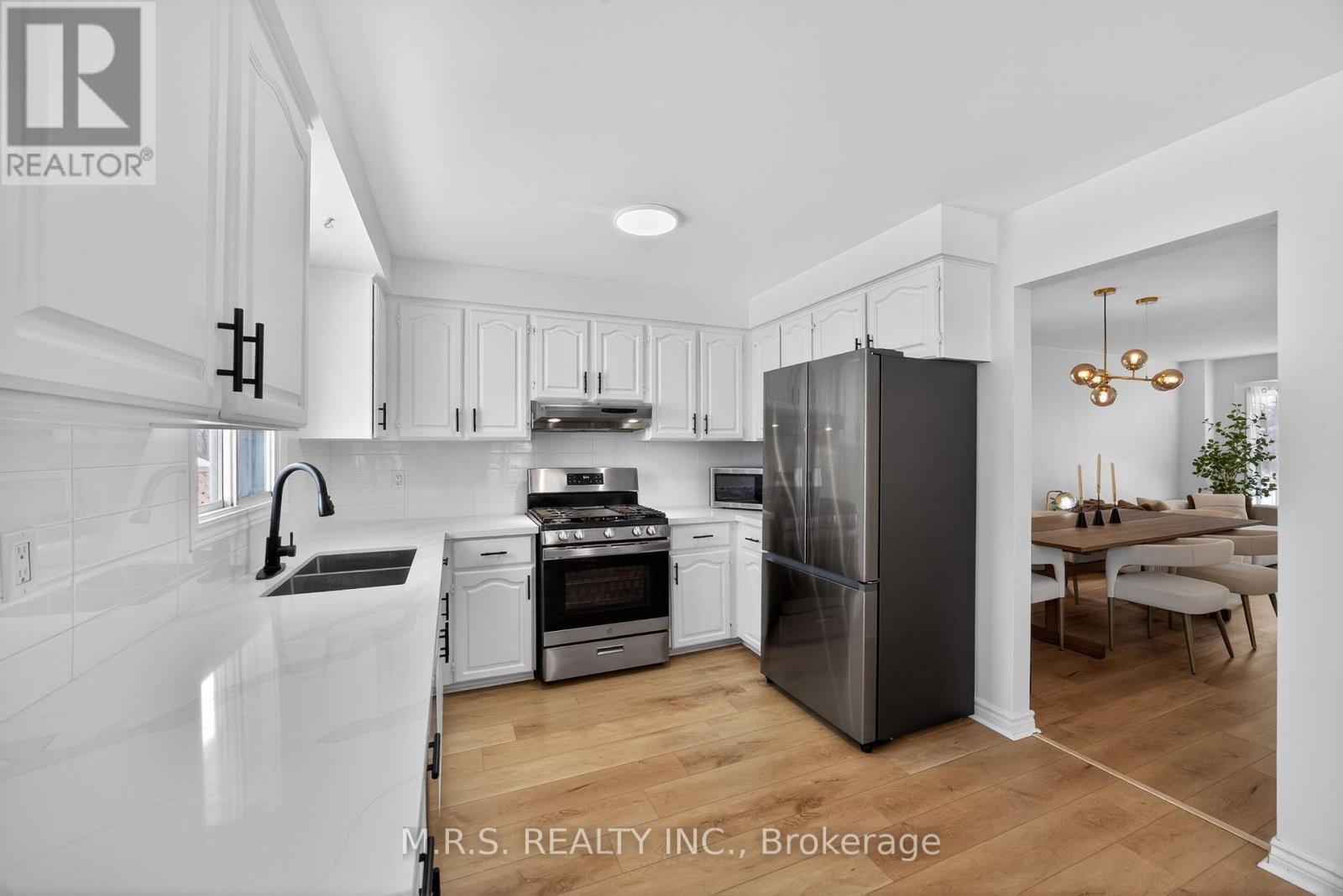 11 Barwick Drive, Barrie, Ontario  L4N 6Z7 - Photo 14 - S12777574