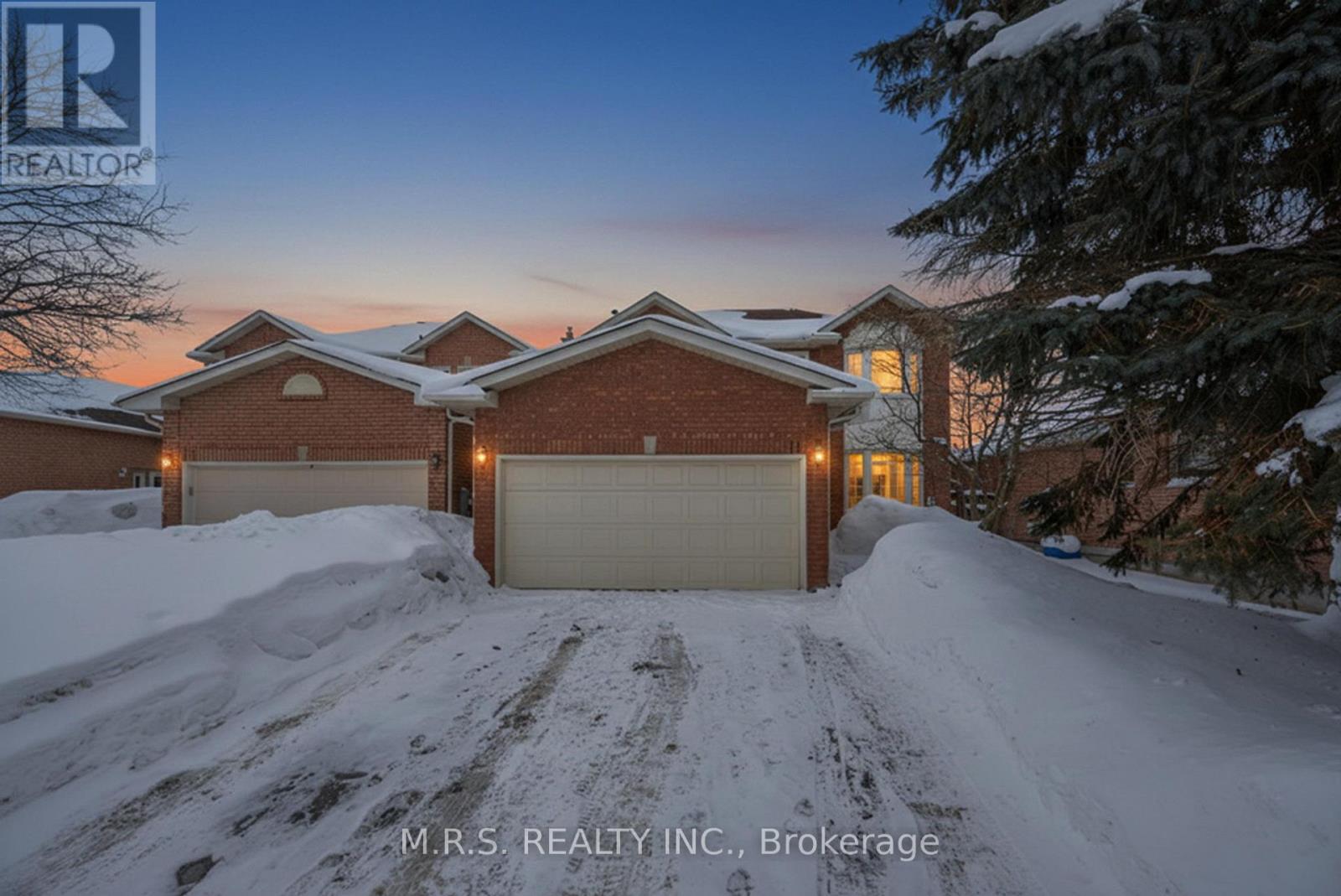 11 Barwick Drive, Barrie, Ontario  L4N 6Z7 - Photo 2 - S12777574