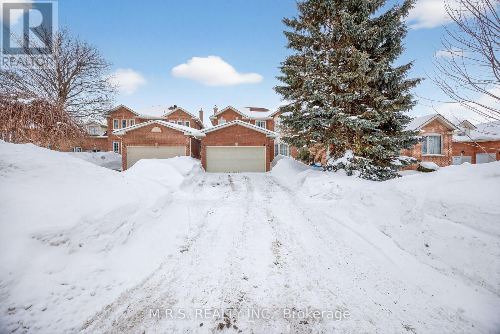 11 Barwick Drive, Barrie, Ontario  L4N 6Z7 - Photo 3 - S12777574