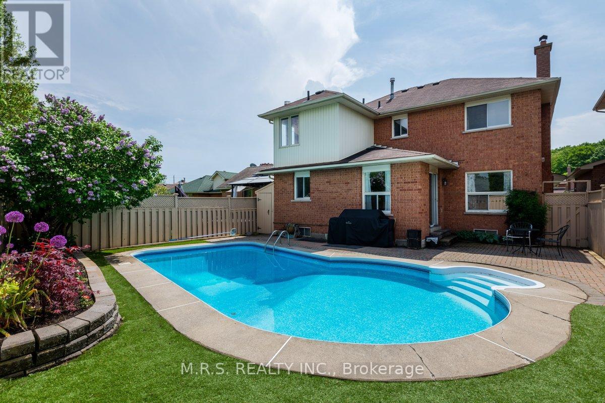 11 Barwick Drive, Barrie, Ontario  L4N 6Z7 - Photo 42 - S12777574
