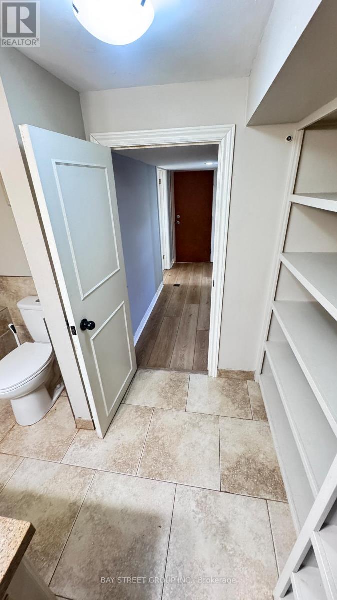 Lower - 2048 Edinburgh Drive, Burlington, Ontario  L7R 2C9 - Photo 13 - W12757800